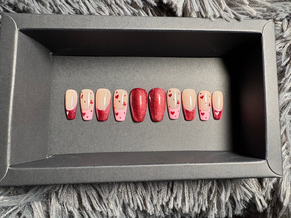 Mini Hearts Medium Coffin Press On Set