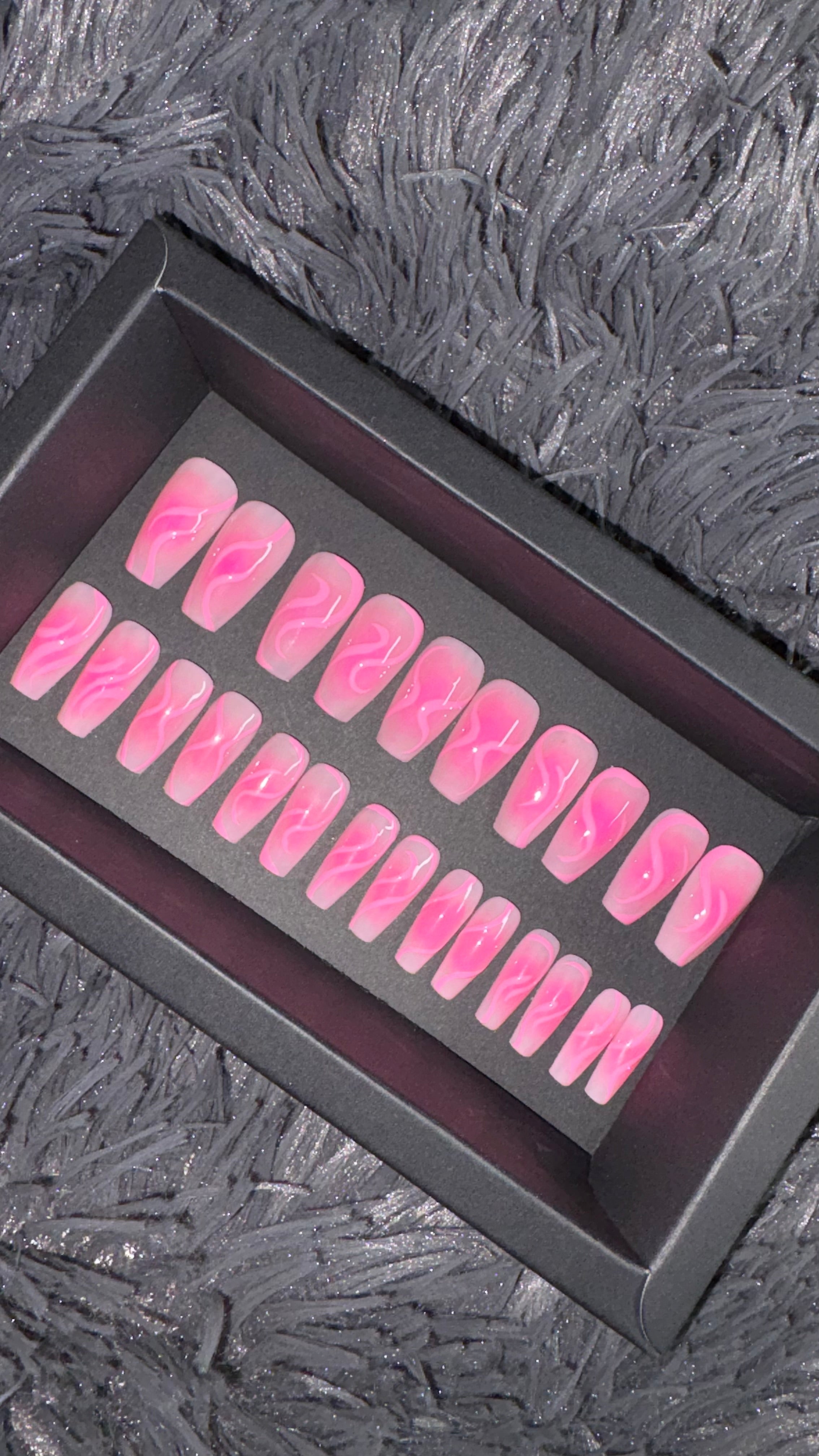 Pink Velvet Swirl Press On Set