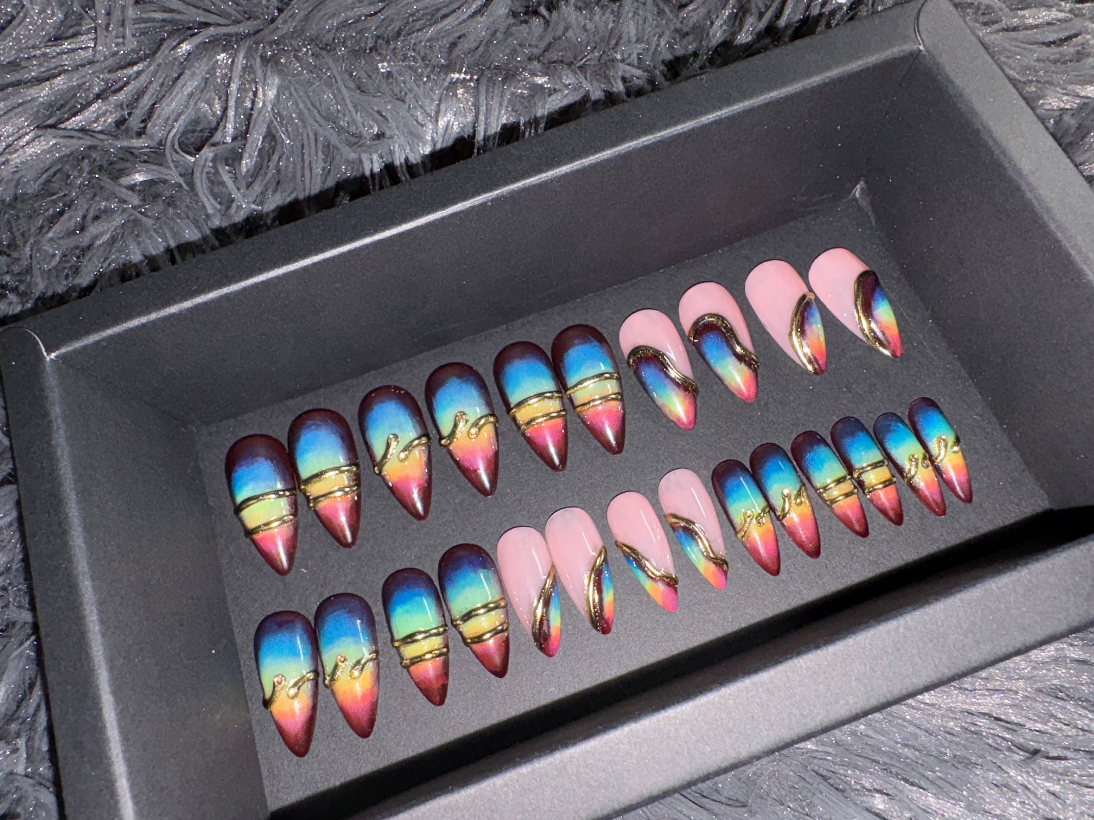 Aurora Luxe Press-On Nail Set