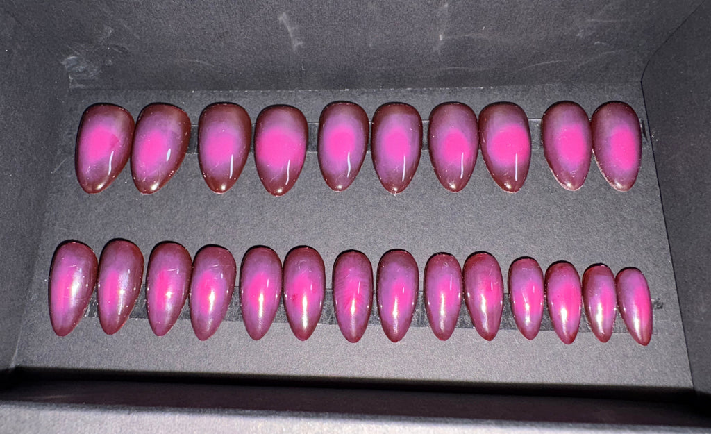 Medium Almond Wine Aura Nails Set